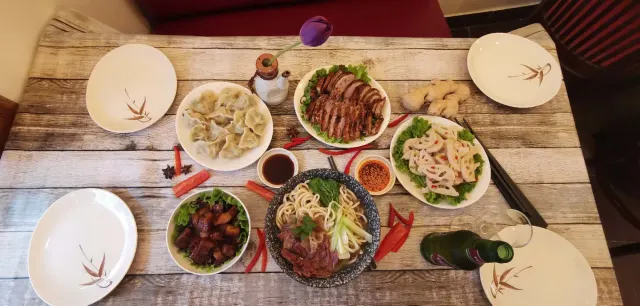 BookNoFees: Restoran – Au Pays Tsingtao – Paris – Tsingtao Ülkesi'nde, fotoğraf 3