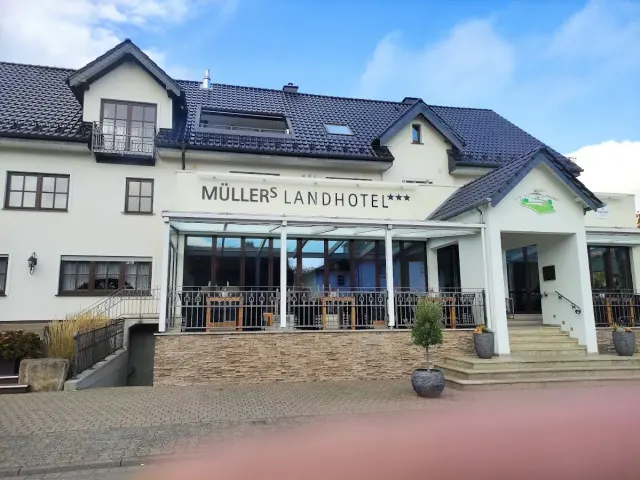 BookNoFees: Restoran – Landhotel Müller – Medebach – Müller Kırsal Oteli, fotoğraf 2