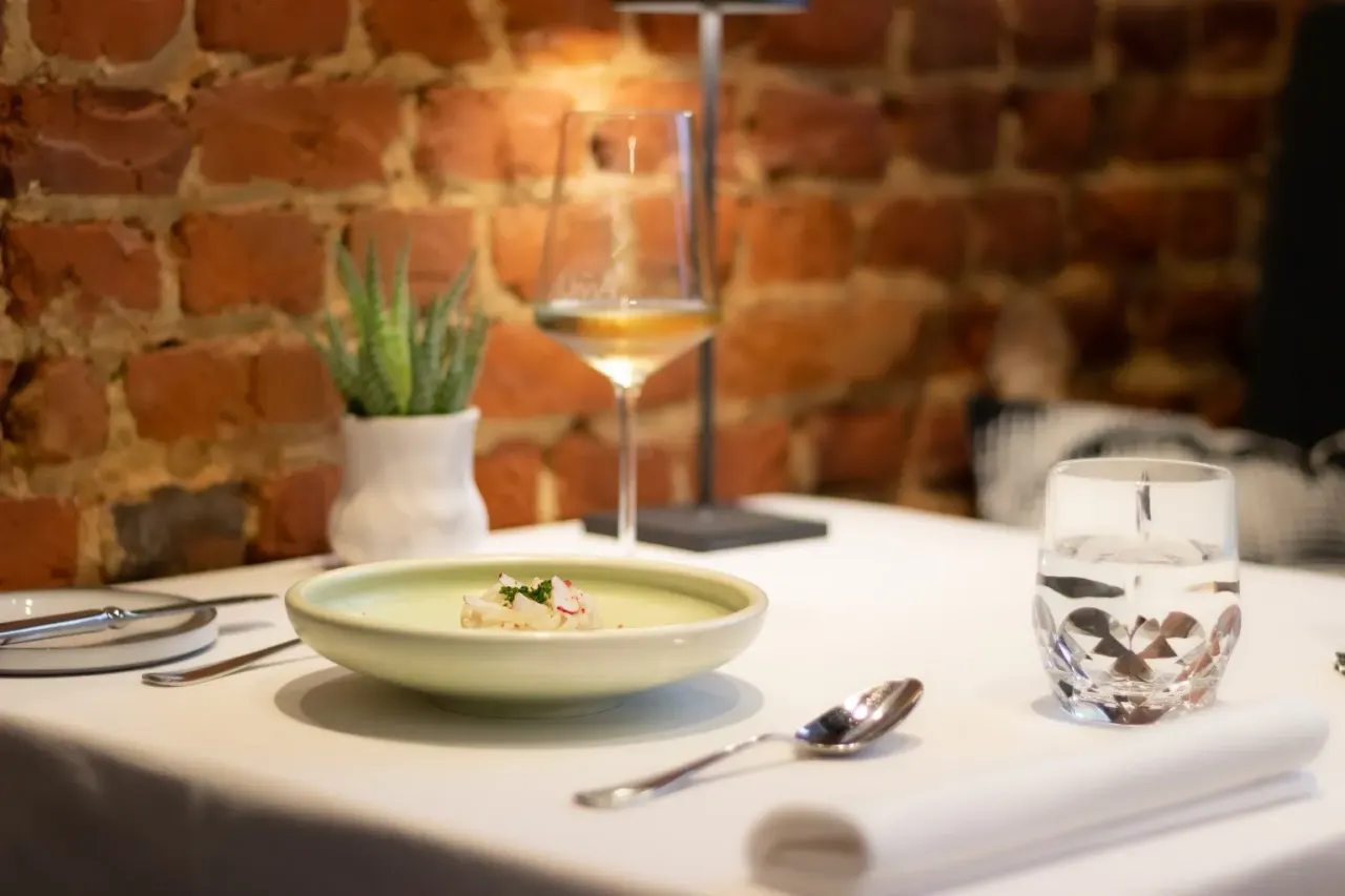BookNoFees: Restoran – Umā – Brussels – Umā, fotoğraf 1