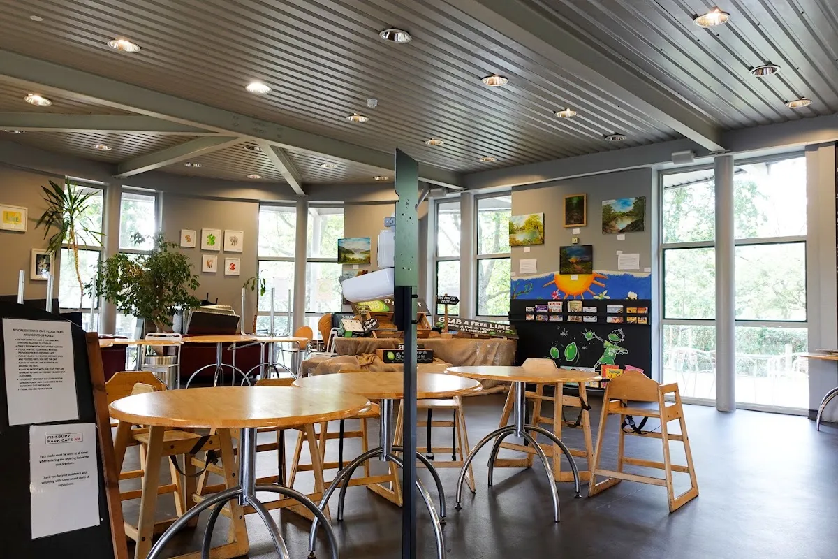 BookNoFees: Kafe – Finsbury Park Cafe – London – Finsbury Park Kafe, fotoğraf 1