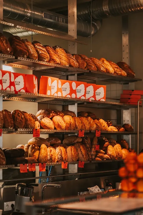BookNoFees: Fırın – BLOOM BAKERY – Bratislava – BLOOM Fırını, fotoğraf 1