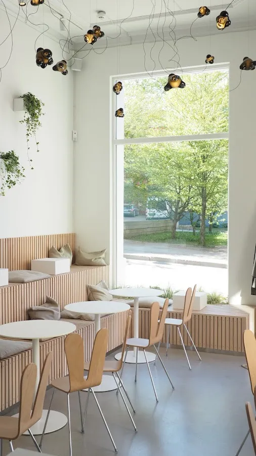 BookNoFees: Kafe – KUMI – Oslo – On, fotoğraf 1