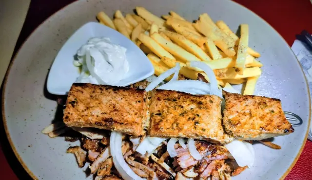 BookNoFees: Restoran – Ouzo No. 12 - Restaurant im TechnoPark – Schwerte – Ouzo No. 12 - TechnoPark'taki restoran, fotoğraf 3