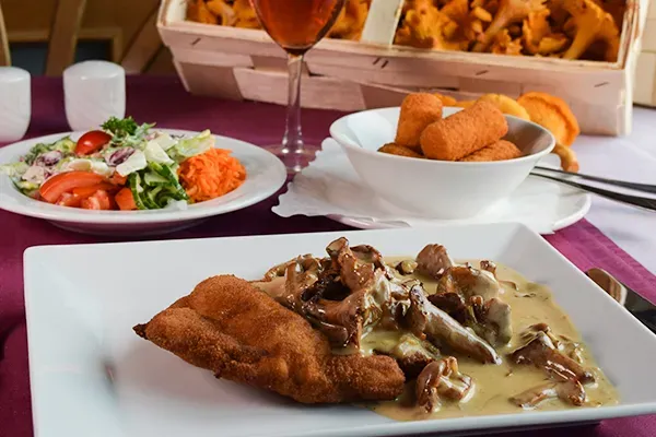 BookNoFees: Restoran – Rübezahl-Baude – Iserlohn – Rübezahl Kulübesi, fotoğraf 3