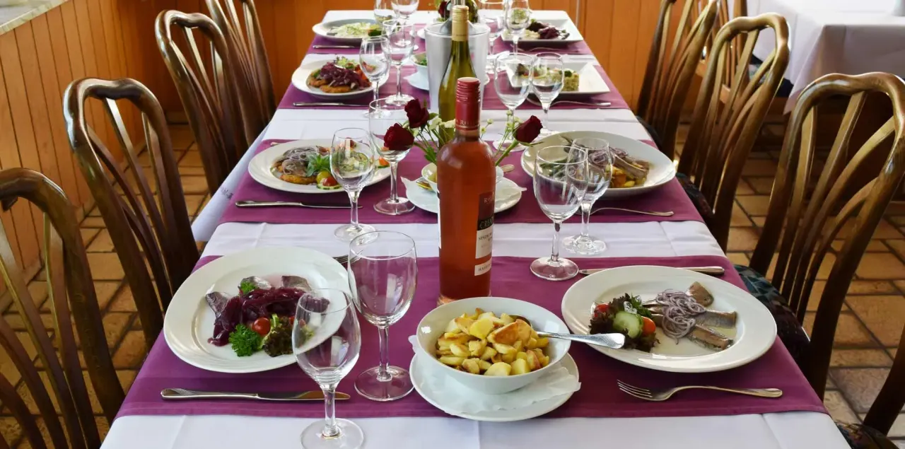 BookNoFees: Restoran – Rübezahl-Baude – Iserlohn – Rübezahl Kulübesi, fotoğraf 1