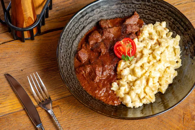 BookNoFees: Kafe – Apostolok Étterem – Budapest – Apostolok Restoranı, fotoğraf 3