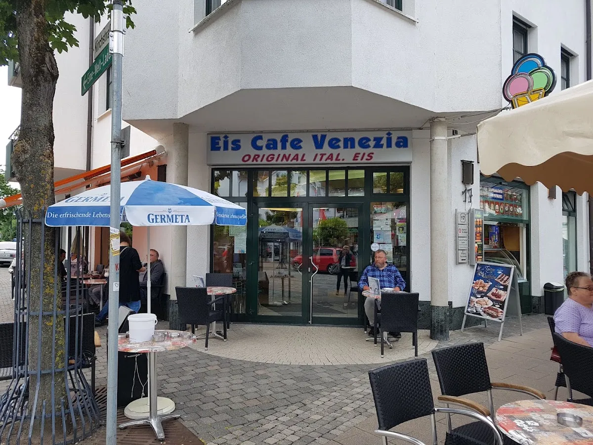 BookNoFees: Restoran – Eiscafé Venezia – Marsberg – Eiscafé Venedik, fotoğraf 1