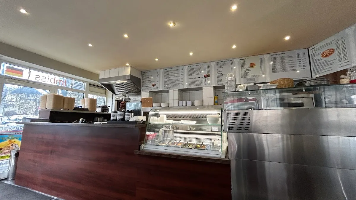 BookNoFees: Restoran – Monis Grillecke – Meinerzhagen – Monis Grillecke, fotoğraf 1