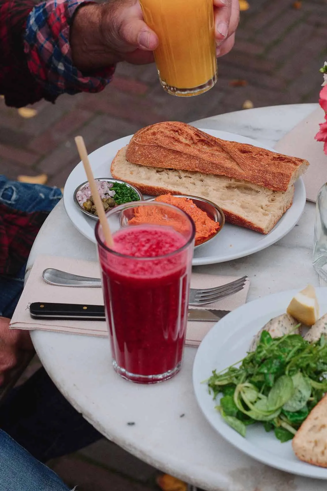 BookNoFees: Kafe – De Wasserette – Amsterdam – Çamaşırhane, fotoğraf 1