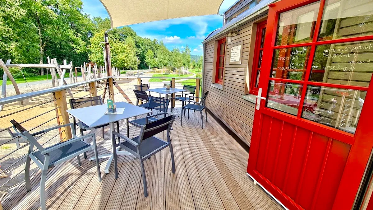 BookNoFees: Restoran – Finnentroper Lokschuppen – Finnentrop – Finnentrop Lokomotif Deposu, fotoğraf 1