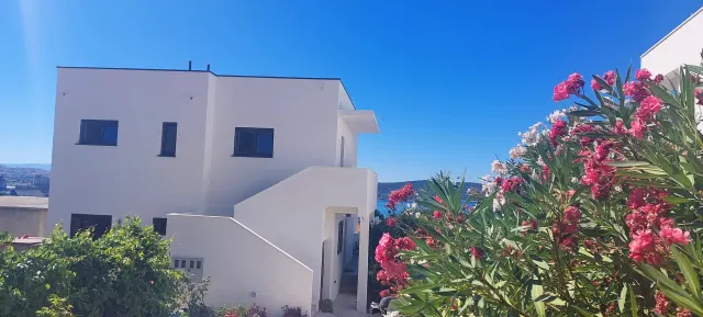 BookNoFees: Deniz manzaralı, huzurlu bir aile konaklama yeri – Kaštel Sućurac, Split