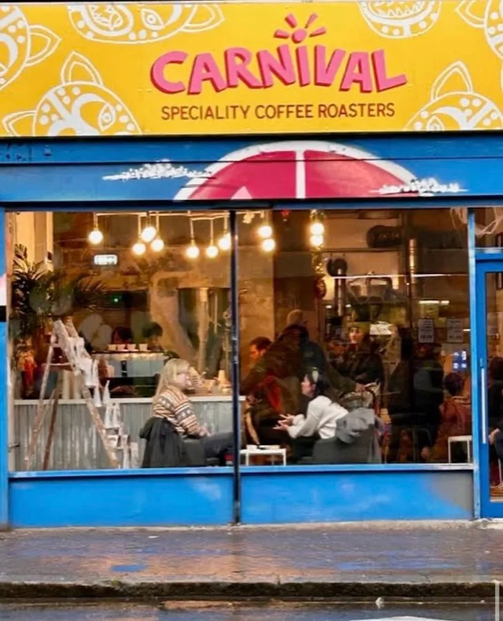 BookNoFees: Kafe – Carnival Coffee Roasters – London – Carnival Coffee Roasters, fotoğraf 1