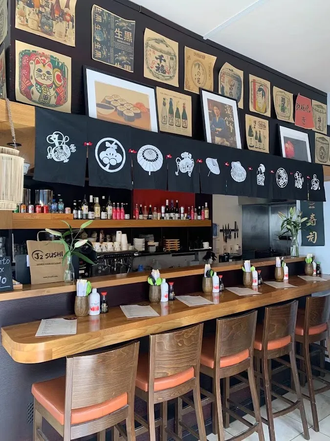 BookNoFees: Atıştırmalık büfesi – J3 Sushi & Tea – Dublin – J3 Sushi & Çay, fotoğraf 1