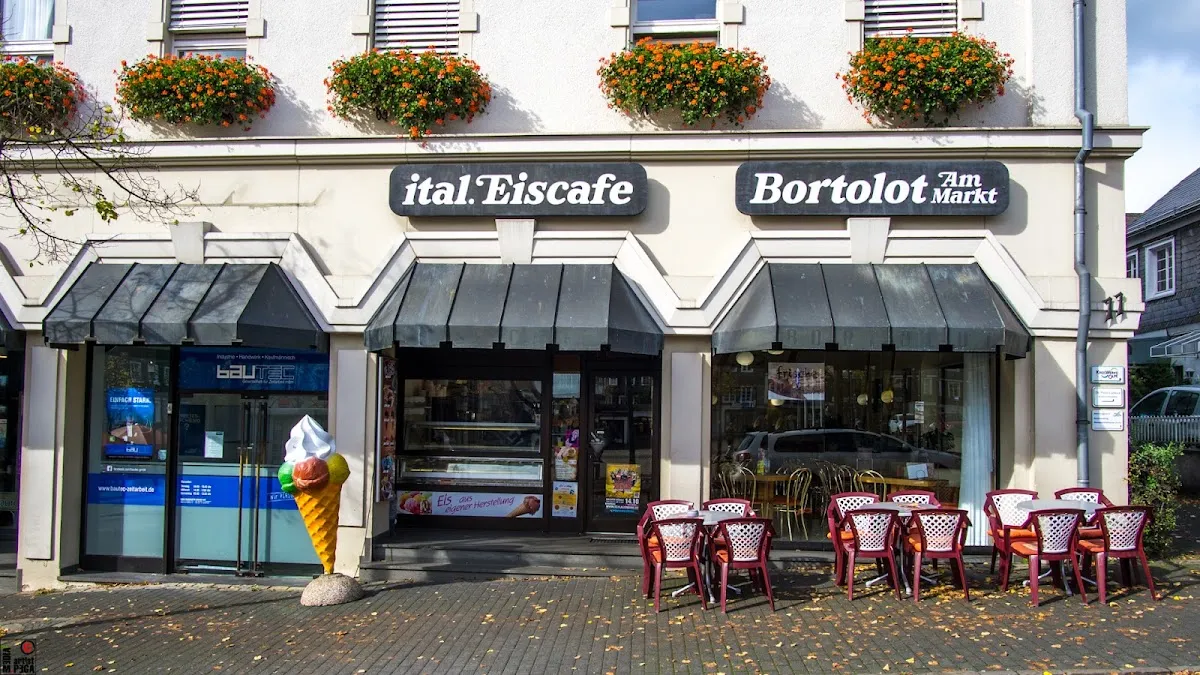 BookNoFees: Restoran – Bortolot Eisdiele – Olpe – Bortolot Dondurma Dükkanı, fotoğraf 1