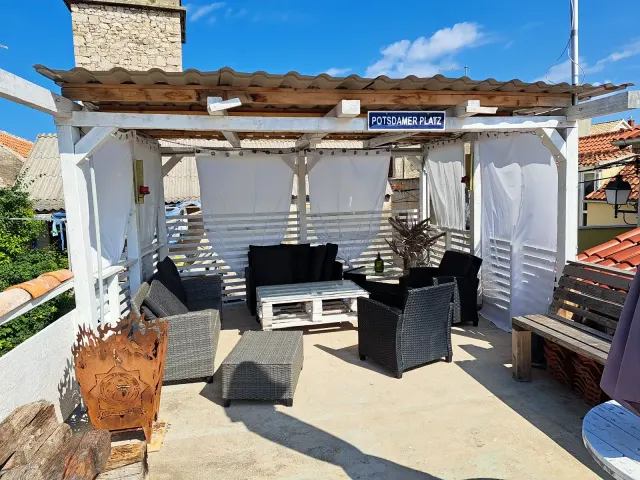 BookNoFees: Balkonlu ve mangal bulunan sakin bir tatil dairesi – Krapanj