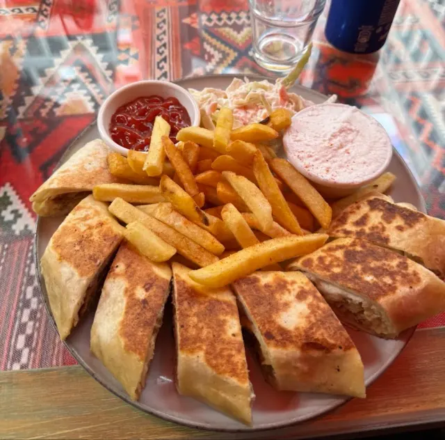 BookNoFees: Restoran – Al Yasmin – Ljubljana – Yasemin, fotoğraf 2
