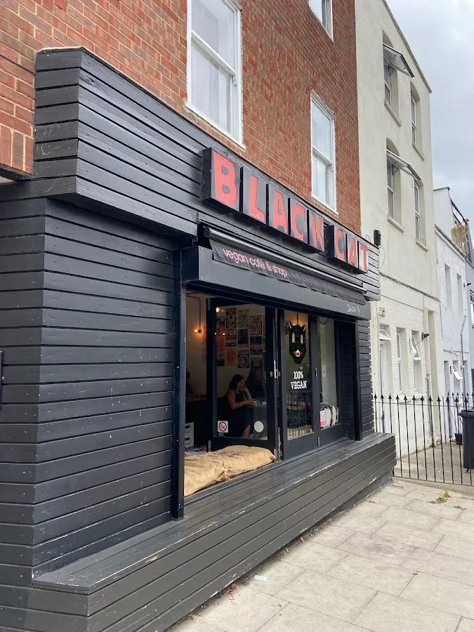 BookNoFees: Kafe – Black Cat Cafe – London – Black Cat Cafe, fotoğraf 1