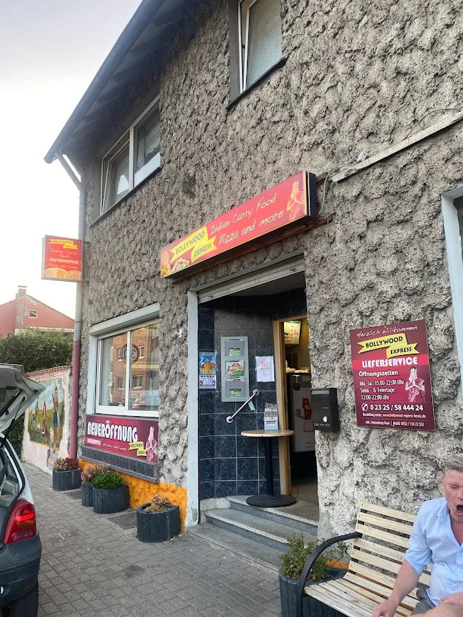BookNoFees: Restoran – Bollywood Express (Asif Zainab, Pizzeria) – Herne – Bollywood Express (Asif Zainab, Pizzeria), fotoğraf 1
