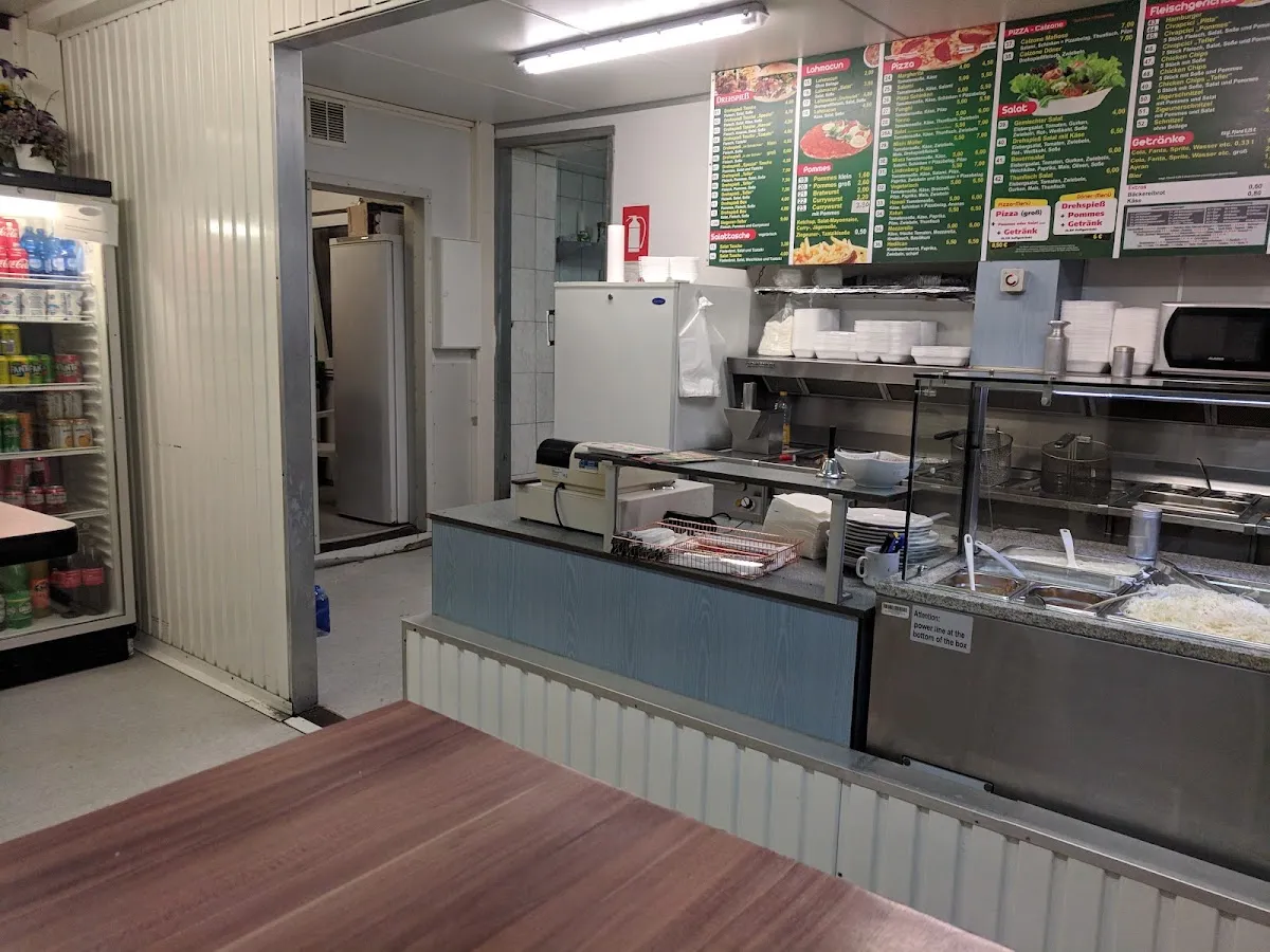 BookNoFees: Restoran – Döner Kebap Haus Lindenberg – Freudenberg – Döner Kebap Haus Lindenberg, fotoğraf 1