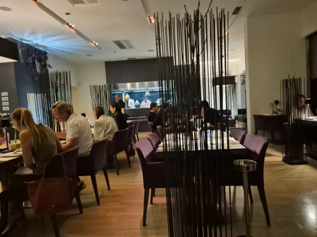 BookNoFees: Restoran – Tekka – Zagreb – Tekka, fotoğraf 3