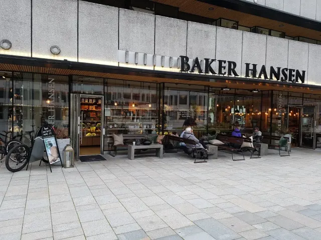 BookNoFees: Baker Hansen, Oslo