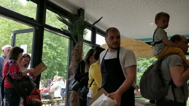 BookNoFees: Kafe – Brown And Green Life – London – Kahverengi ve Yeşil Yaşam, fotoğraf 3