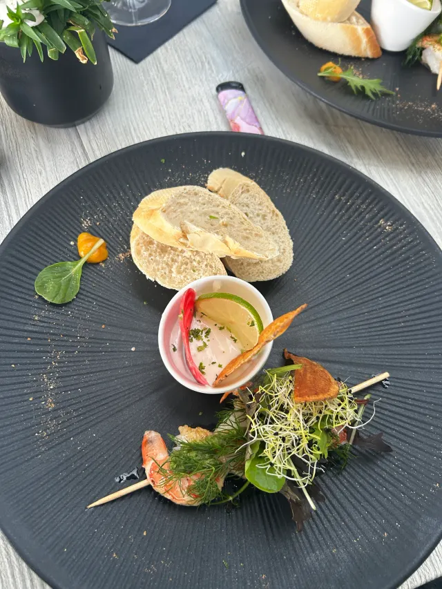 BookNoFees: Restoran – Treibgut – Sundern-Langscheid, fotoğraf 3