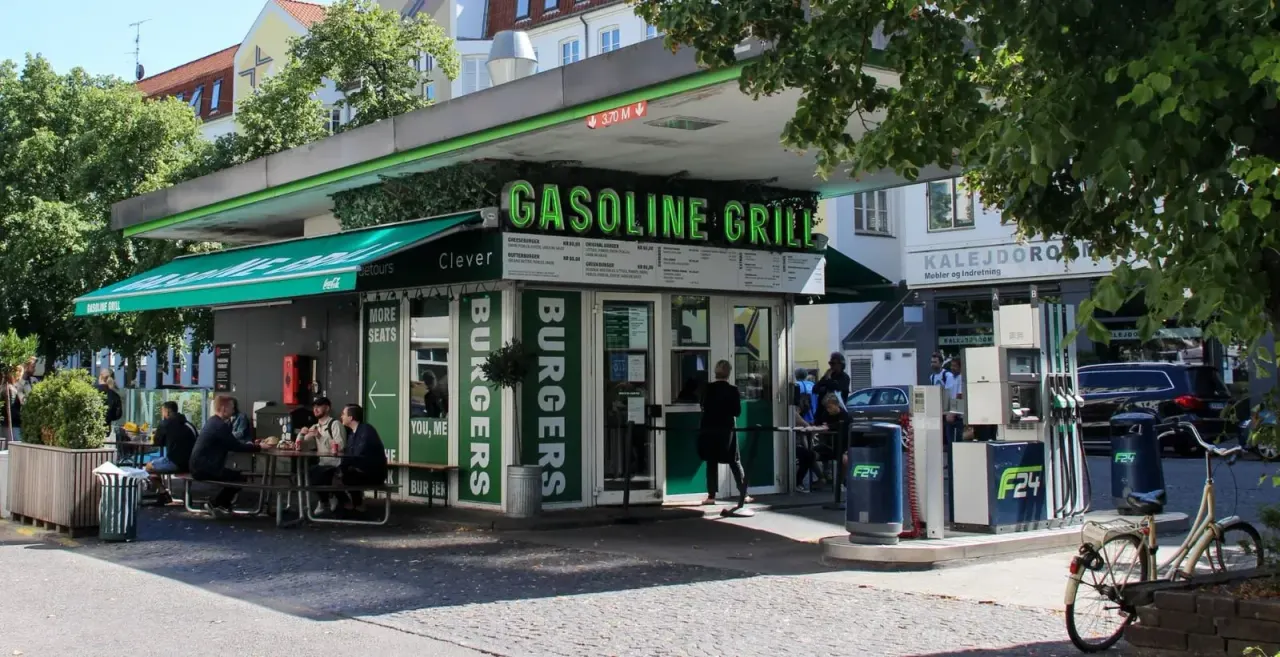 BookNoFees: Atıştırmalık büfesi – Gasoline Grill – Copenhagen – Benzinli Mangal, fotoğraf 1