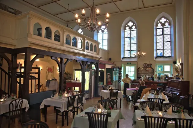 BookNoFees: Restoran – La Vecchia Chiesa – Werl – Eski Kilise, fotoğraf 3