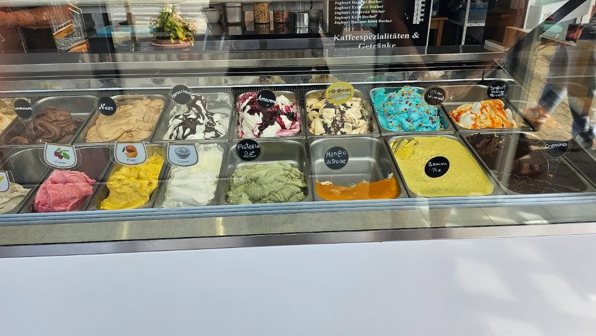 BookNoFees: Restoran – Eiscafé Milanese – Schwerte – Milanese Kahvehanesi, fotoğraf 1