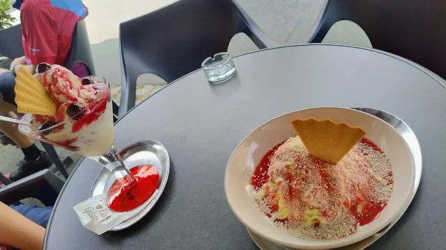 BookNoFees: Restoran – Eiscafé Campino – Schmallenberg – Campino Buzlu Kahve Dükkanı, fotoğraf 2