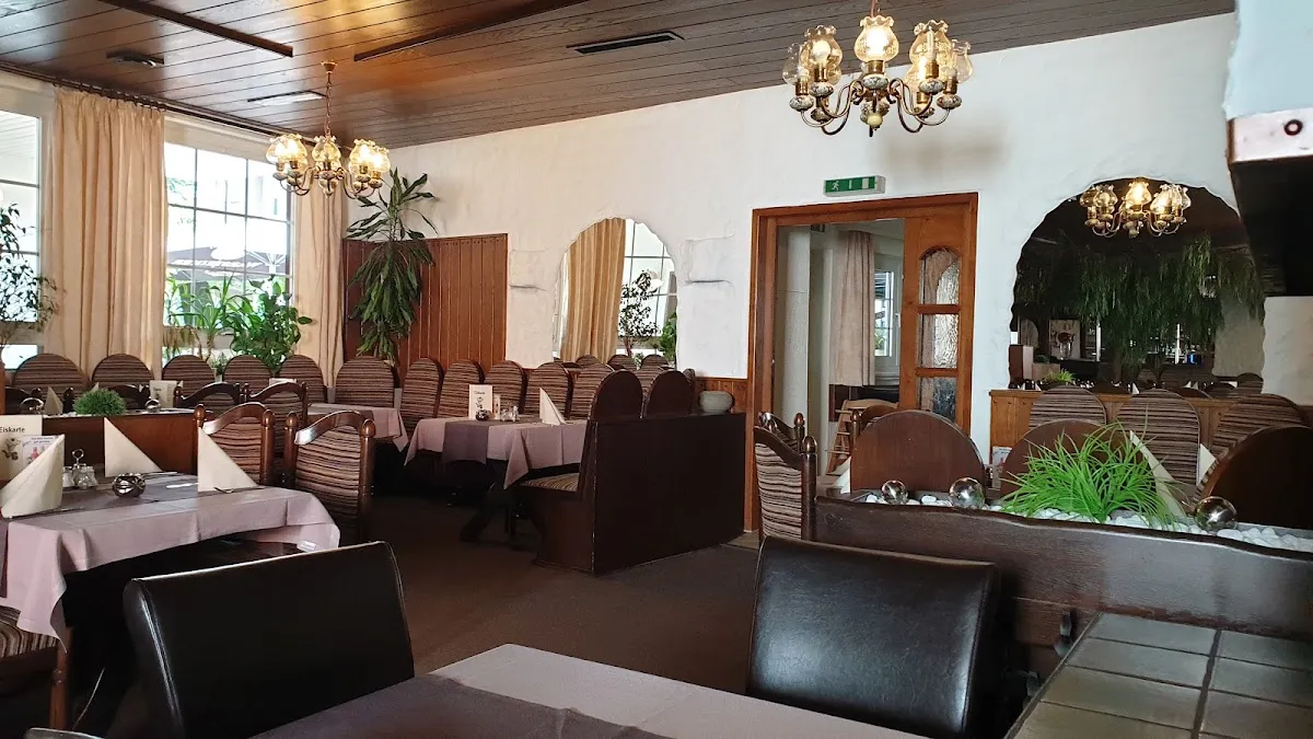 BookNoFees: Restoran – Haus Schneppendahl – Hagen – Schneppendahl Evi, fotoğraf 1