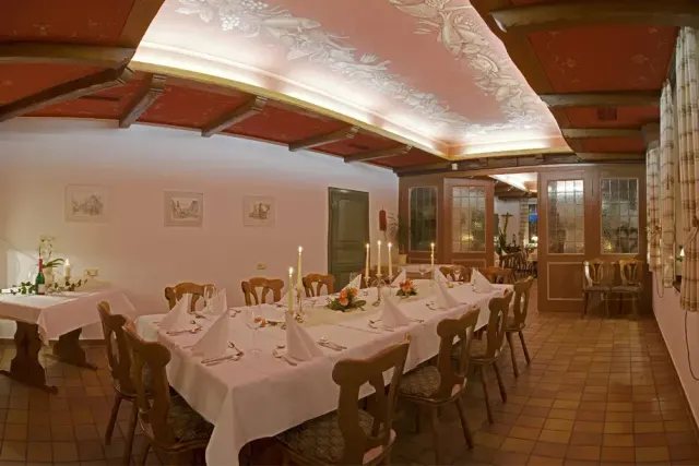 BookNoFees: Restoran – Gasthof Dollen Hof – Meschede-Eversberg – Gasthof Dollen Hof, fotoğraf 3