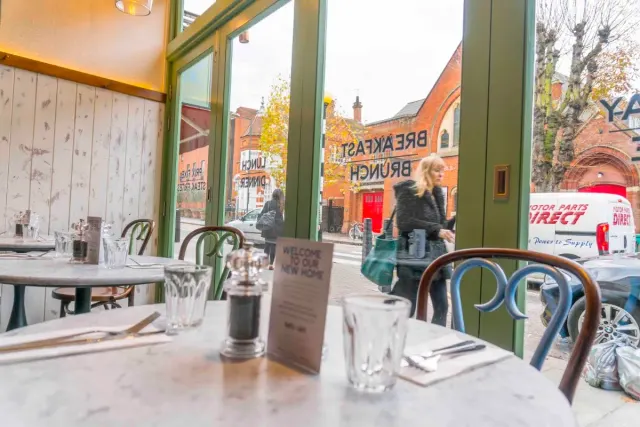BookNoFees: Kafe – Bob's Cafe – London – Bob'un Kafe'si, fotoğraf 2
