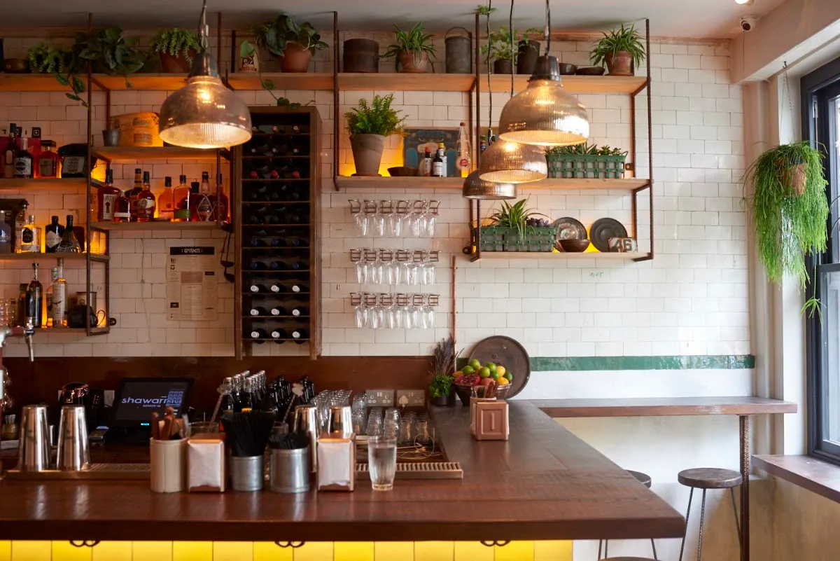 BookNoFees: Restoran – Berber & Q Shawarma Bar – London – Berber & Q Shawarma Bar, fotoğraf 1