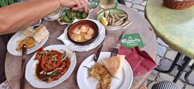 BookNoFees: Restoran – Locanta Tapas Bar Gaststätte – Schwerte – Locanta Tapas Bar Lokantası, fotoğraf 2