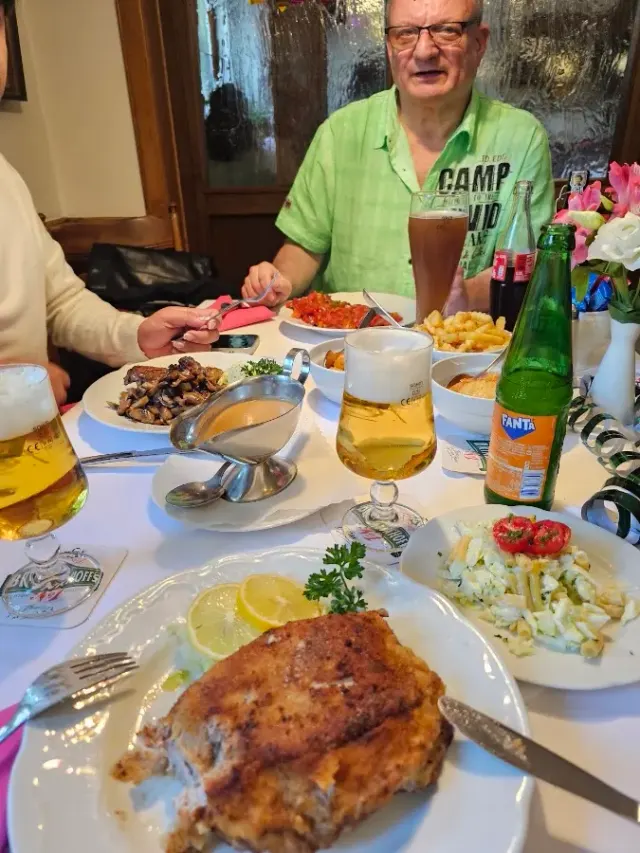 BookNoFees: Restoran – Gaststätte Bürgerkrug Heinrich Diebecker – Lünen – Heinrich Diebecker’in Bürgerkrug Lokantası, fotoğraf 2