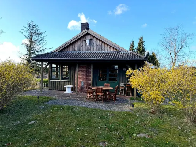 BookNoFees tatil evi: Brekendorf – Batı Esintili, Huzur Dolu Ahşap Küçük Ev