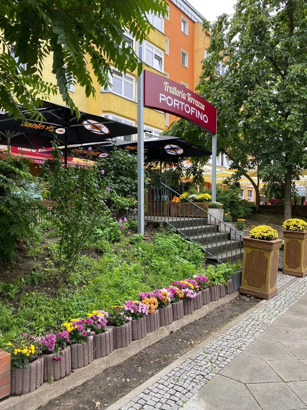 BookNoFees: Restoran – Terrazza Portofino – Berlin – Portofino Terası, fotoğraf 1