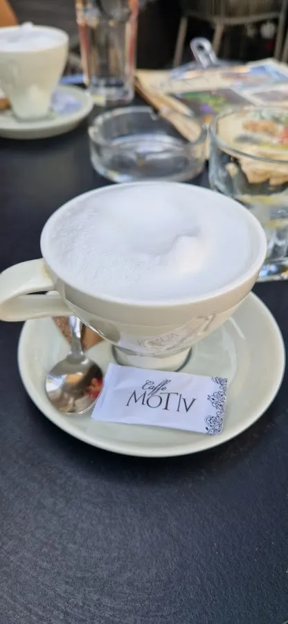 BookNoFees: Kafe – Caffe Motiv – Belgrade – Caffe Motiv, fotoğraf 3