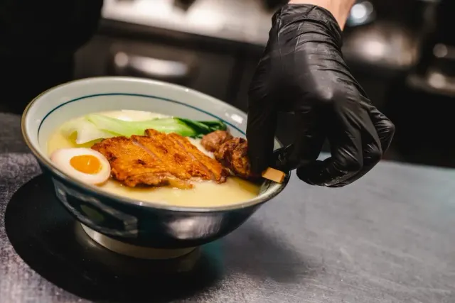 BookNoFees: Restoran – Takumi Tonkotsu Ramen – Brussels – Takumi Tonkotsu Ramen, fotoğraf 3
