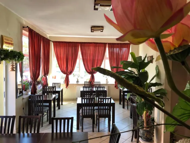 BookNoFees: Restoran – A Chau – Warsaw – Ve kapat, fotoğraf 2