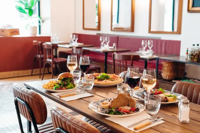 BookNoFees: Restoran – Botza – Paris – Ses, fotoğraf 3