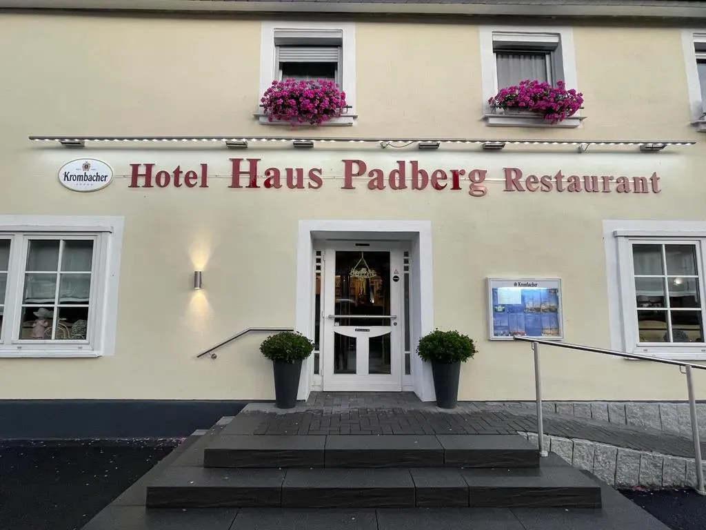 BookNoFees: Restoran – Haus Padberg – Balve – Haus Padberg, fotoğraf 1