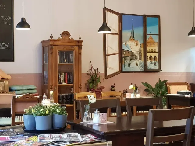 BookNoFees: Restoran – Oma's Cafe – Werne – Büyükannenin Kafe'si, fotoğraf 3
