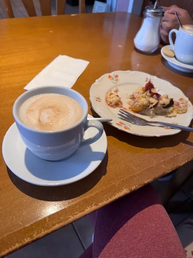 BookNoFees: Restoran – Oma's Cafe – Werne – Büyükannenin Kafe'si, fotoğraf 2