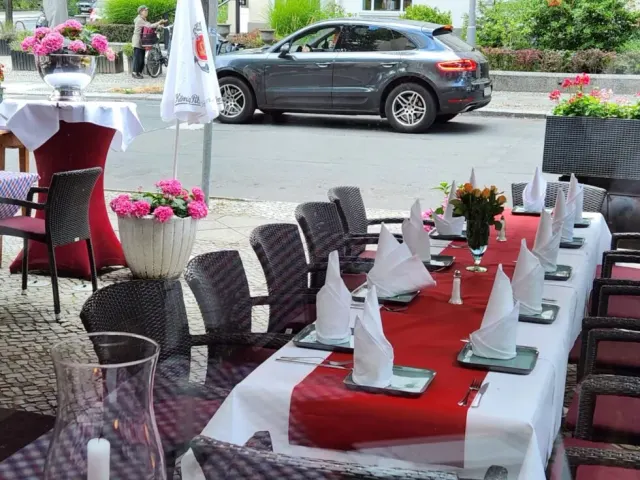 BookNoFees: Restoran – Nepomuk – Berlin – Nepomuk, fotoğraf 2