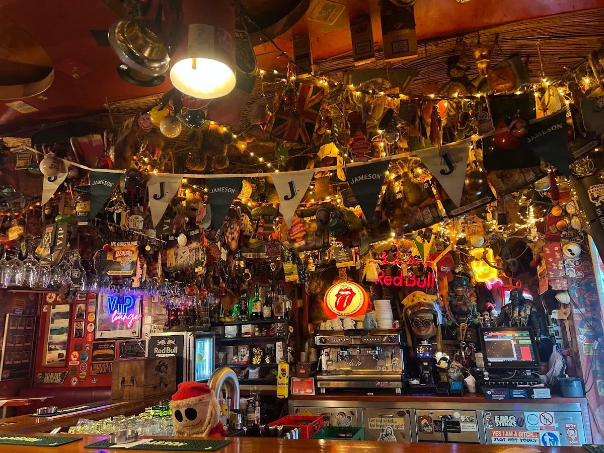 BookNoFees: Kafe – Alcatraz – Zagreb – Alcatraz, fotoğraf 1