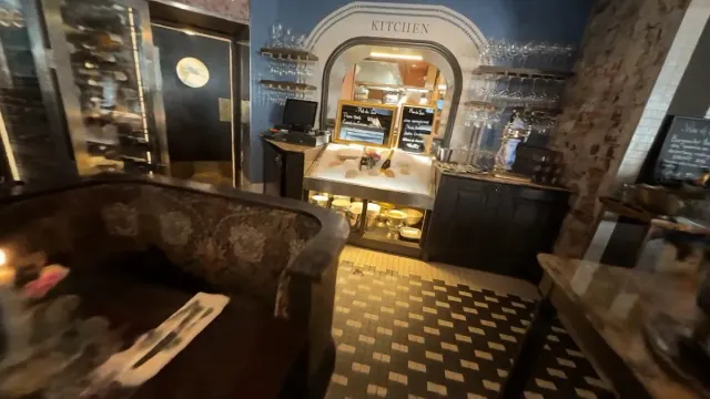 BookNoFees: Restoran – Bistro Bardot – Helsinki – Bistro Bardot, fotoğraf 3