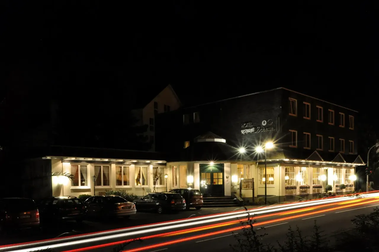 BookNoFees: Restoran – Hotel-Restaurant Schettel – Olsberg – Schettel Otel-Restoran, fotoğraf 1